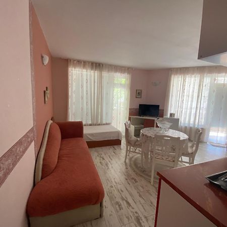 Art Guest House Orchidea Pomorie Exterior foto