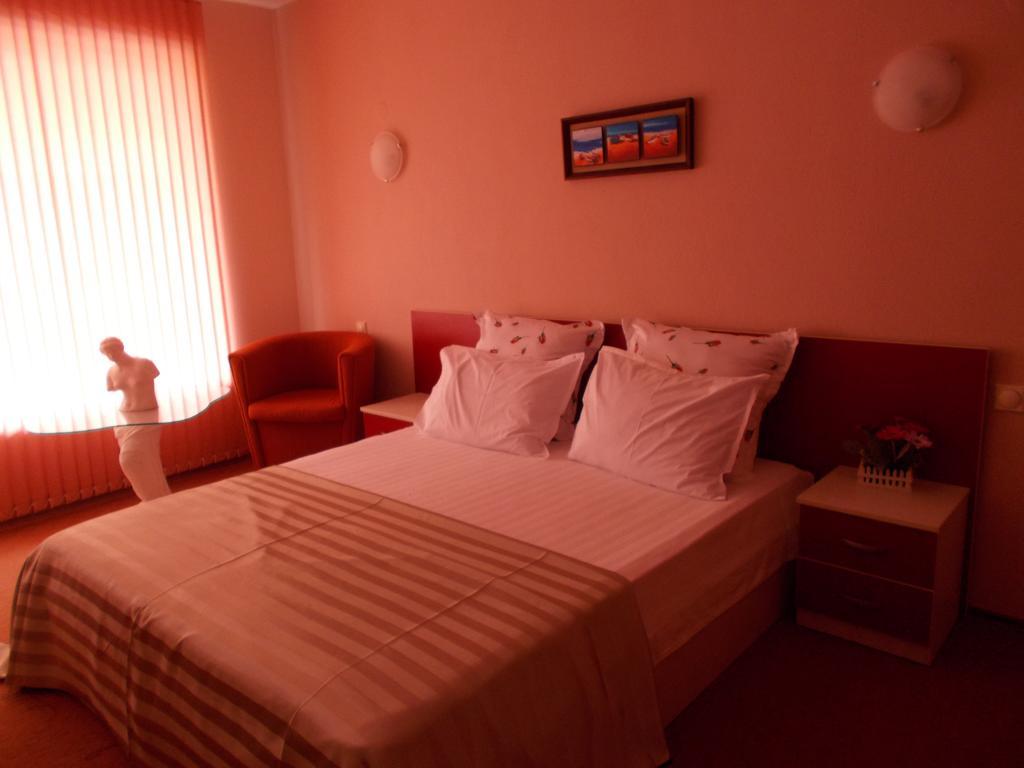Art Guest House Orchidea Pomorie Exterior foto